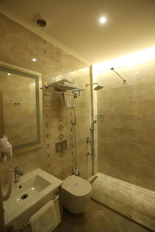 Restwon Suit Istanbul 2*,